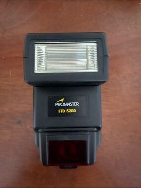 FTD 5200 Black On-Camera Flash